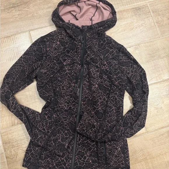 Lululemon Hooded Define Jacket *Nulu pink and black - Picture 5 of 8